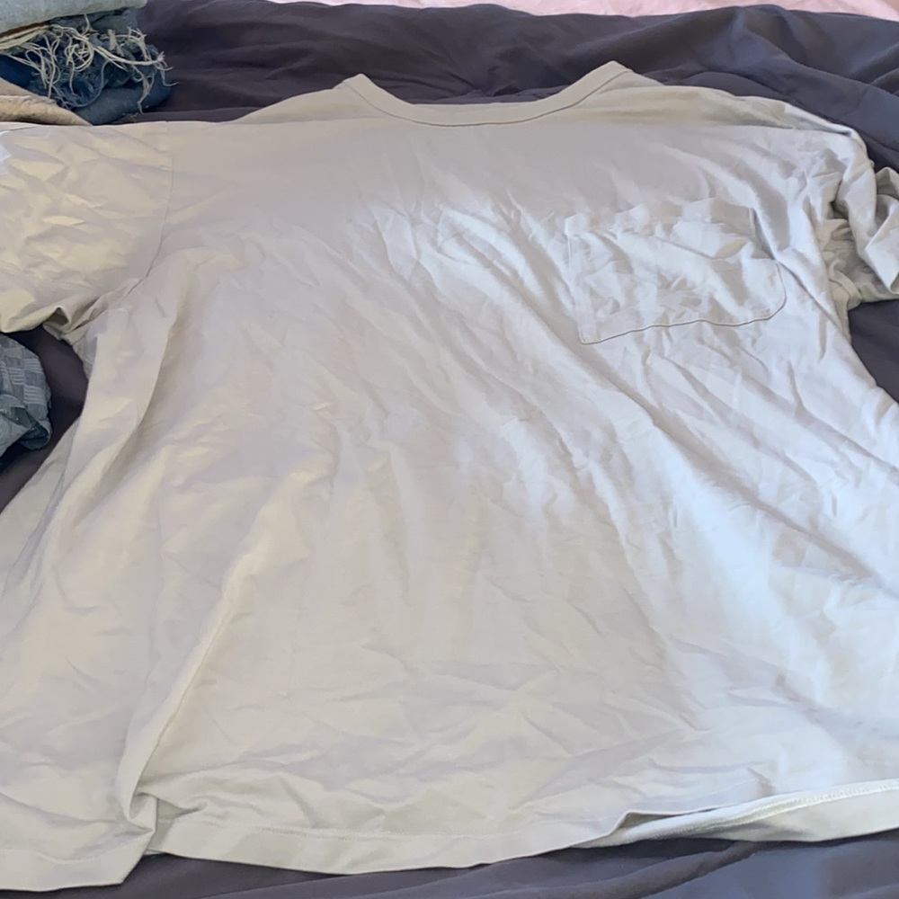 White - Picture 2 of 3